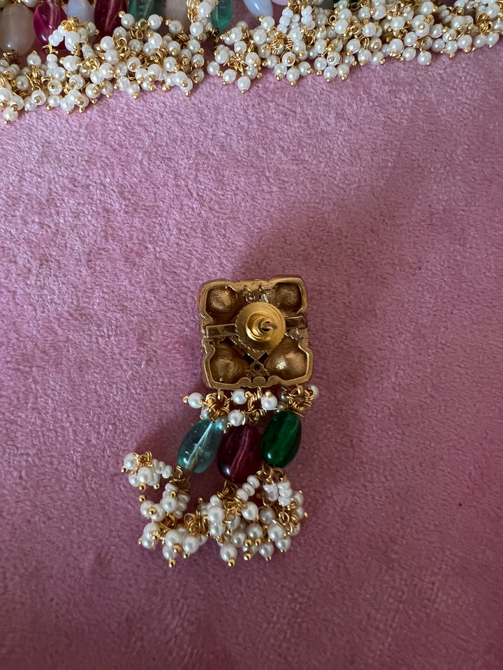 Scintillating Bridal Kundan Choker with Earrings