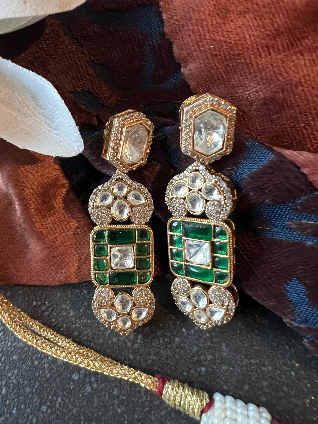 Kundan Choker with Earrings