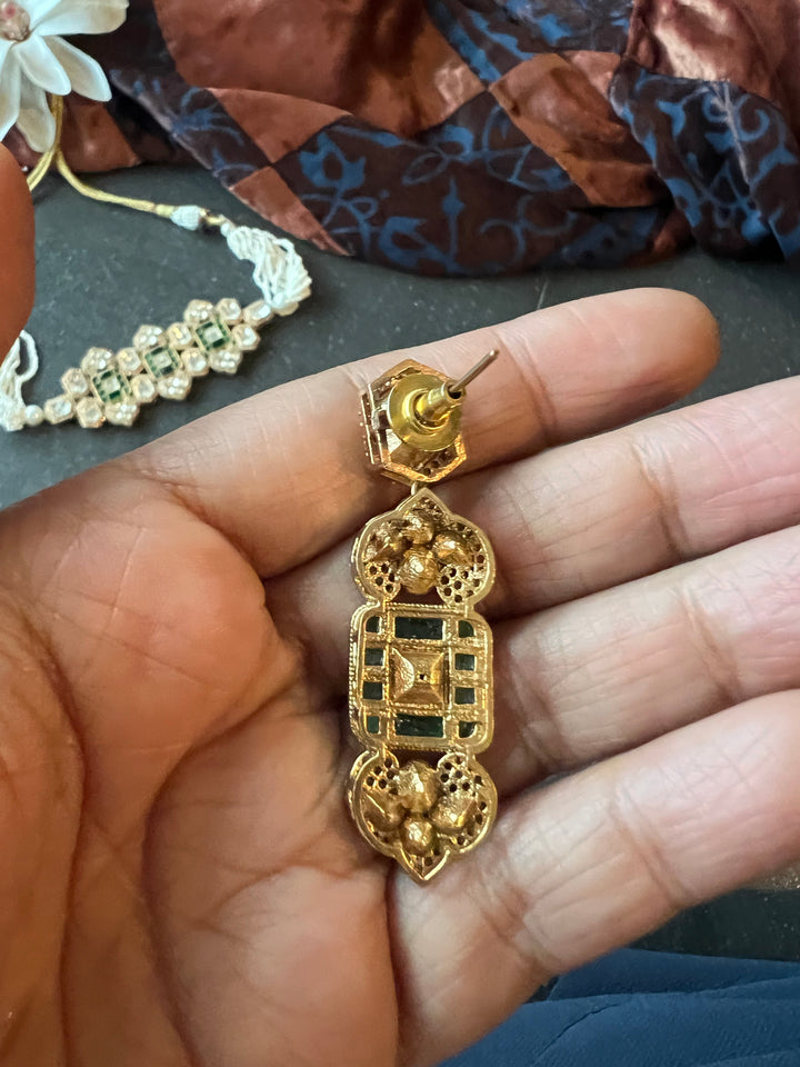 Kundan Choker with Earrings