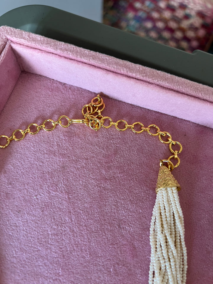 Scintillating Kundan and Jade Pendant Necklace with Earrings