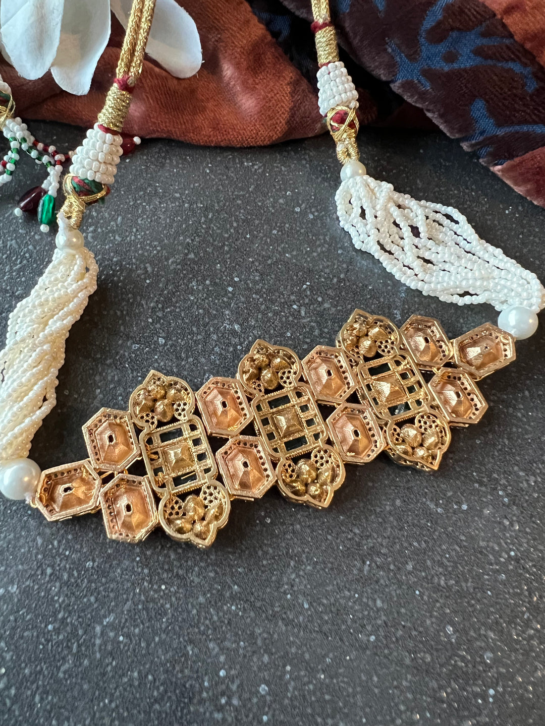 Kundan Choker with Earrings