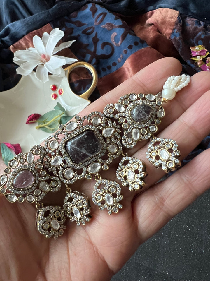 Victorian Kundan Choker with Studs