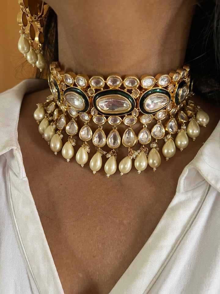 Beautiful Pearls and Kundan Choker with Earrings