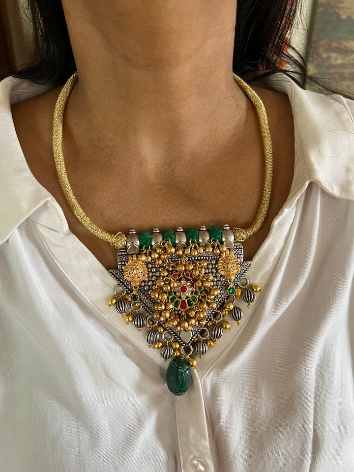 Beautiful Fusion Kundan Pendant Necklace with Earrings