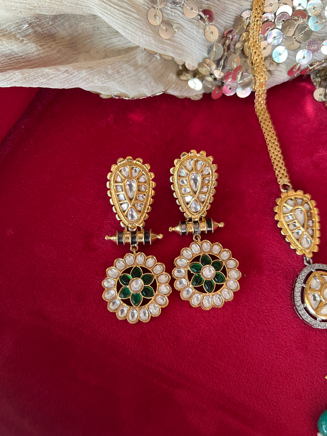 Exquisite Amrapali Fusion Pendant Necklace - Elevate Your Elegance