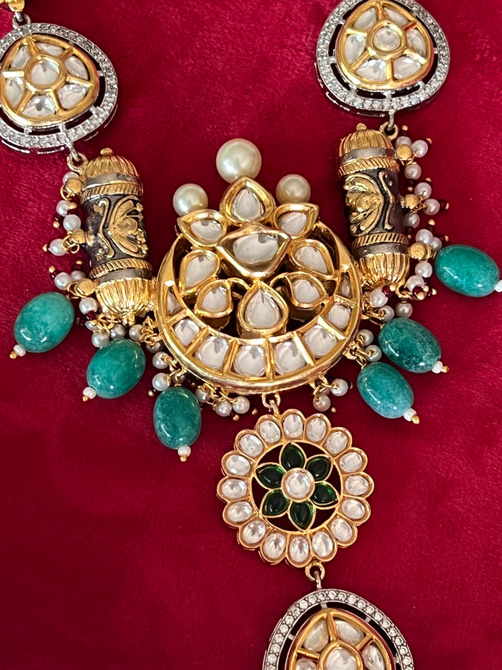 Exquisite Amrapali Fusion Pendant Necklace - Elevate Your Elegance