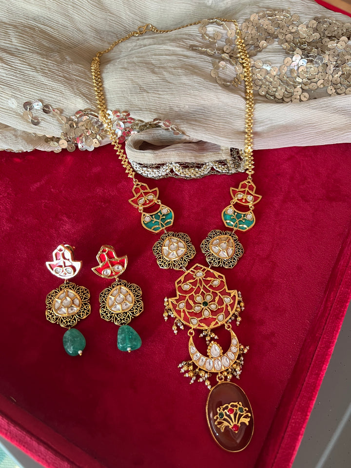 Exquisite Amrapali Fusion Pendant Necklace - Elevate Your Elegance