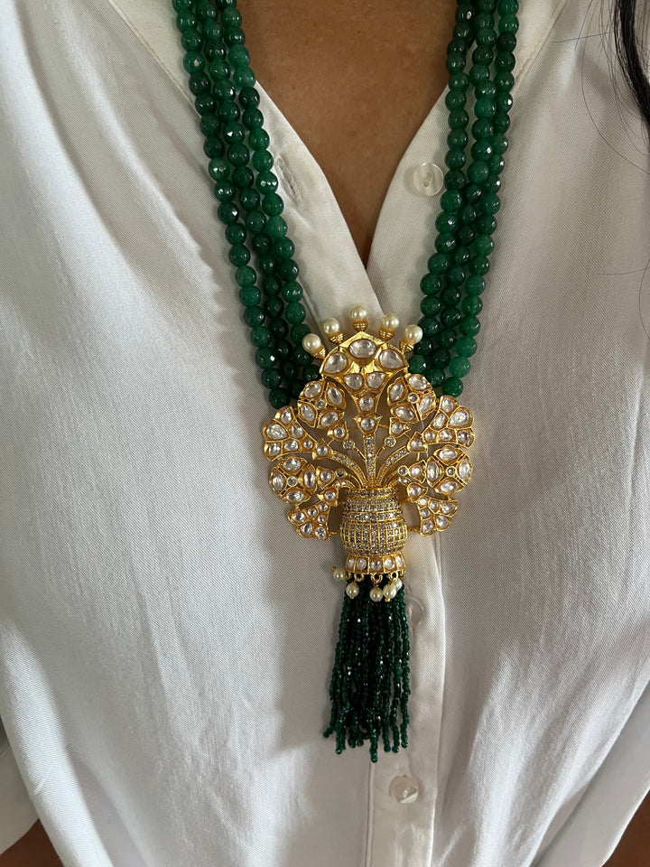 Beautiful Kundan Pendant Necklace with Earrings