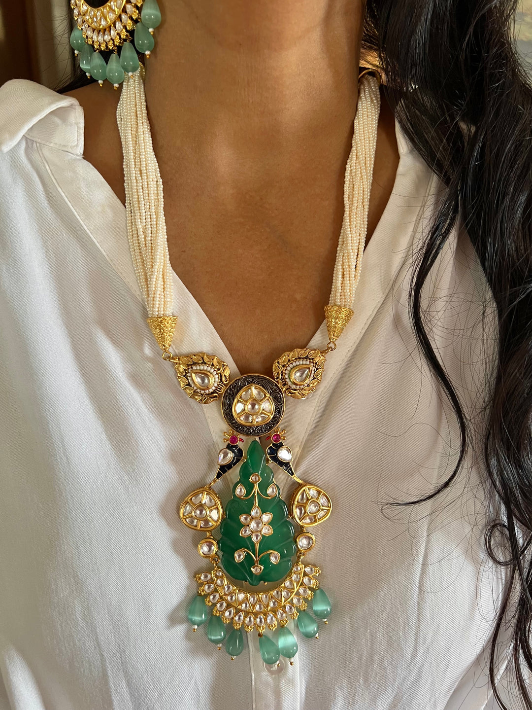 Scintillating Kundan and Jade Pendant Necklace with Earrings