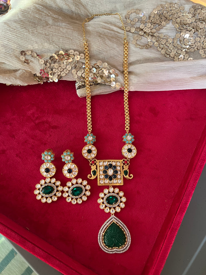 Exquisite Amrapali Fusion Pendant Necklace - Elevate Your Elegance