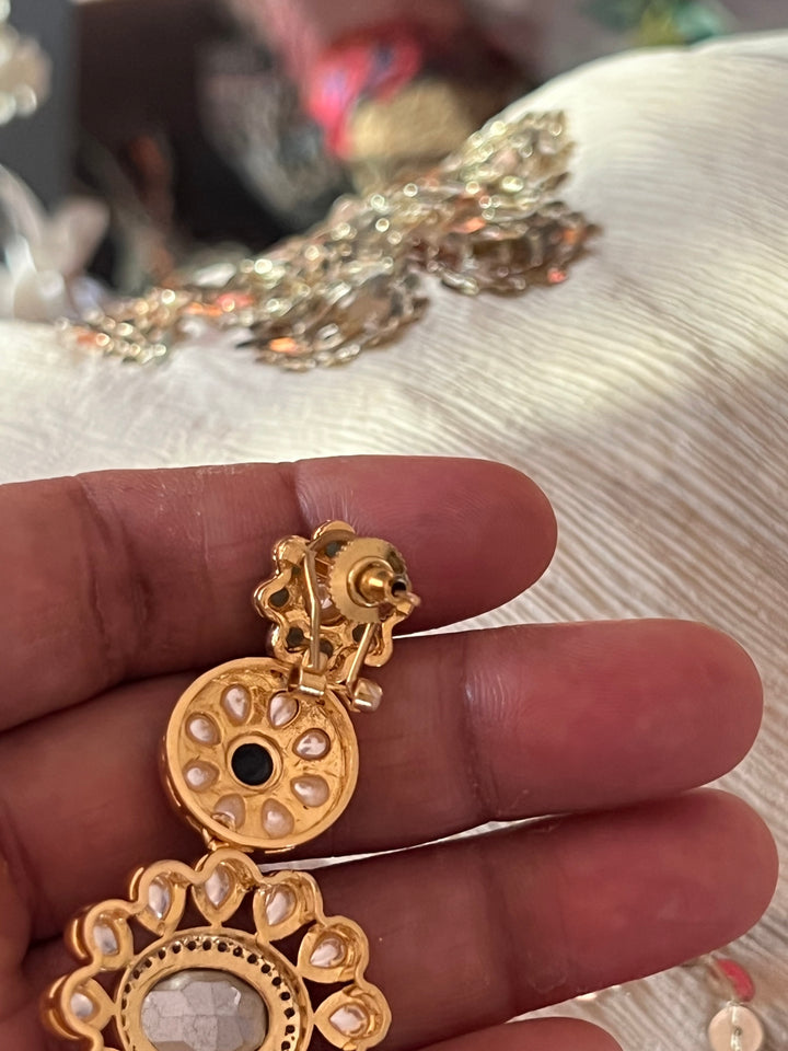 Exquisite Amrapali Fusion Pendant Necklace - Elevate Your Elegance