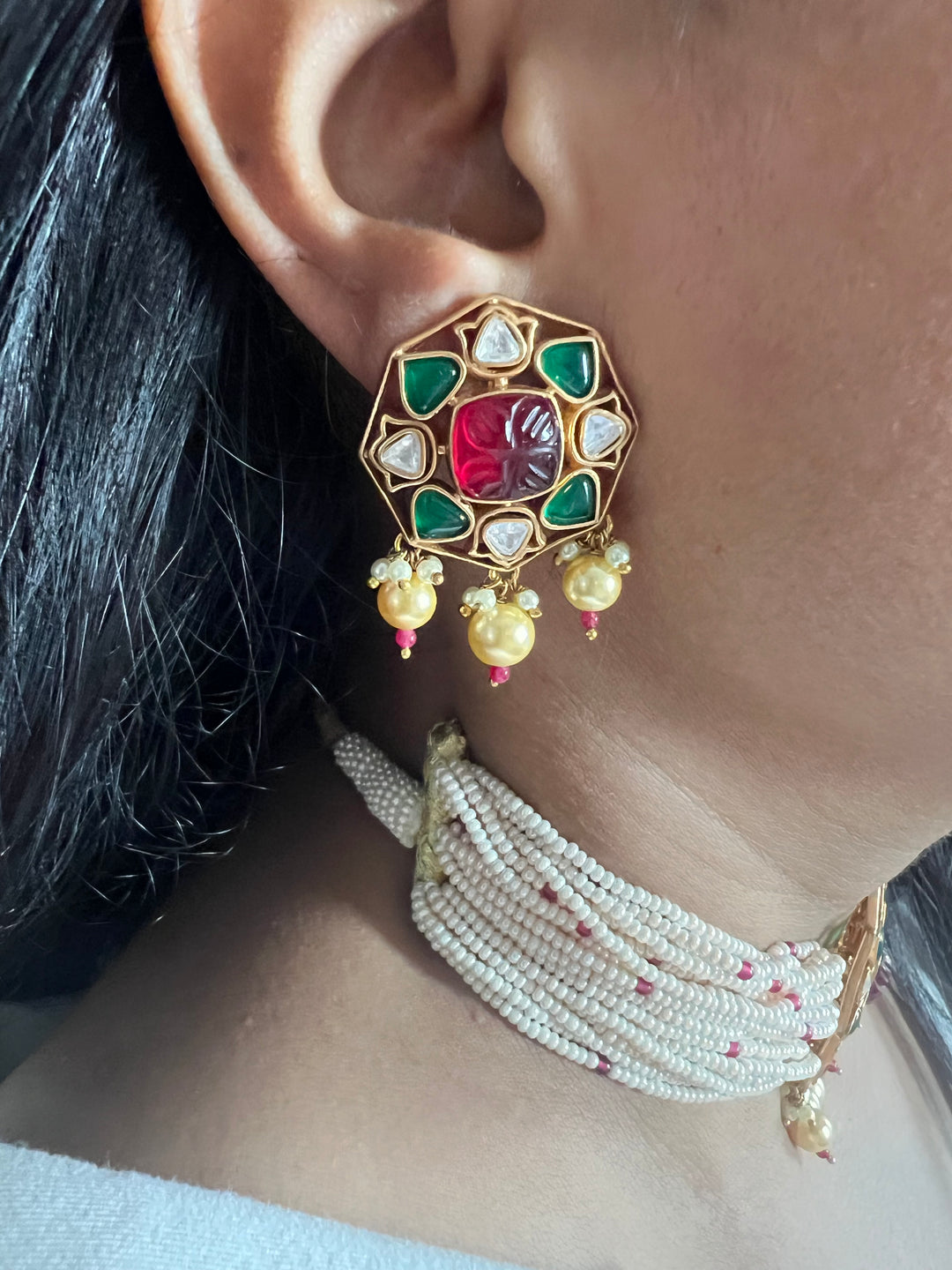 Beautiful Pearls and Kundan Choker with Studs