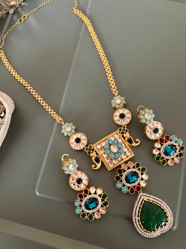 Exquisite Amrapali Fusion Pendant Necklace - Elevate Your Elegance