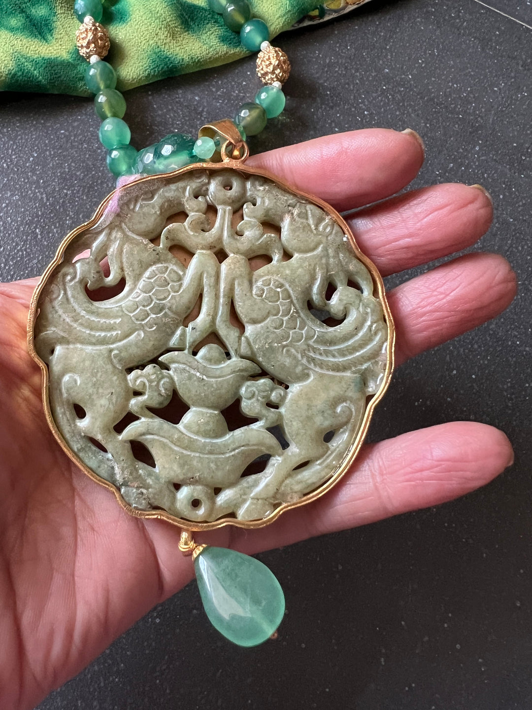 Exquisite Pendant Necklace Set - A Masterpiece of Elegance