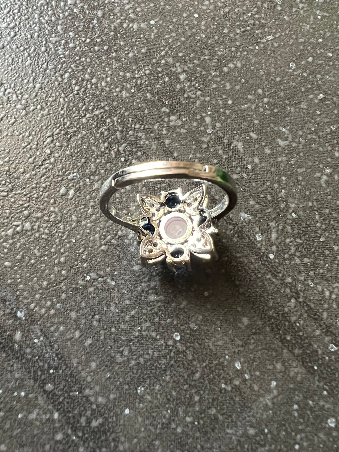 Elegant Ring - A Touch of Timeless Beauty