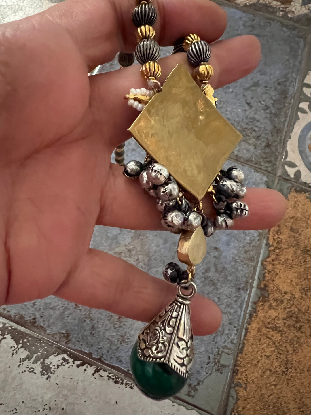 Beautiful Fusion Kundan Pendant Necklace with Earrings