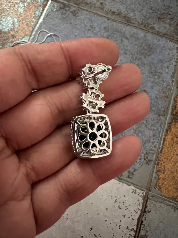 Scintillating Faux Diamond Choker Necklace with Earrings