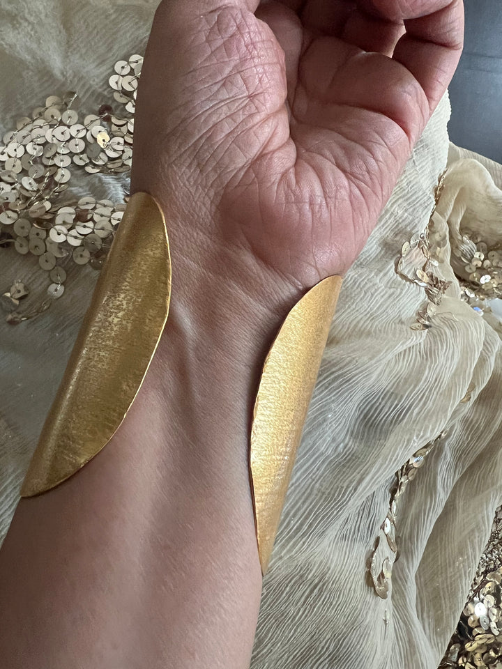 Exquisite Crystal Studded Brass Open Cuff - Unparalleled Quality and Style