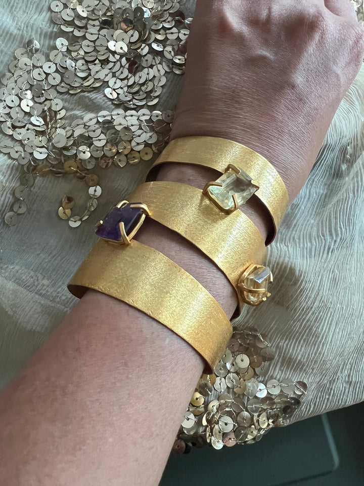 Exquisite Crystal Studded Brass Open Cuff - Unparalleled Quality and Style