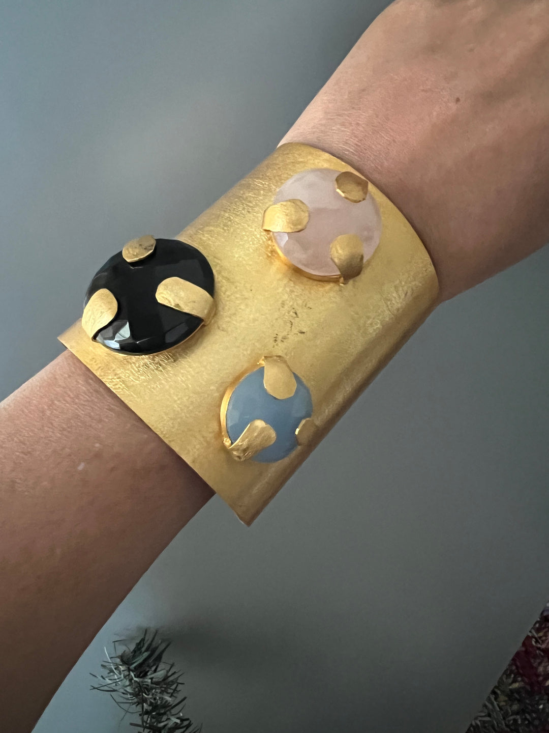 Exquisite Crystal Studded Brass Open Cuff - Unparalleled Quality and Style