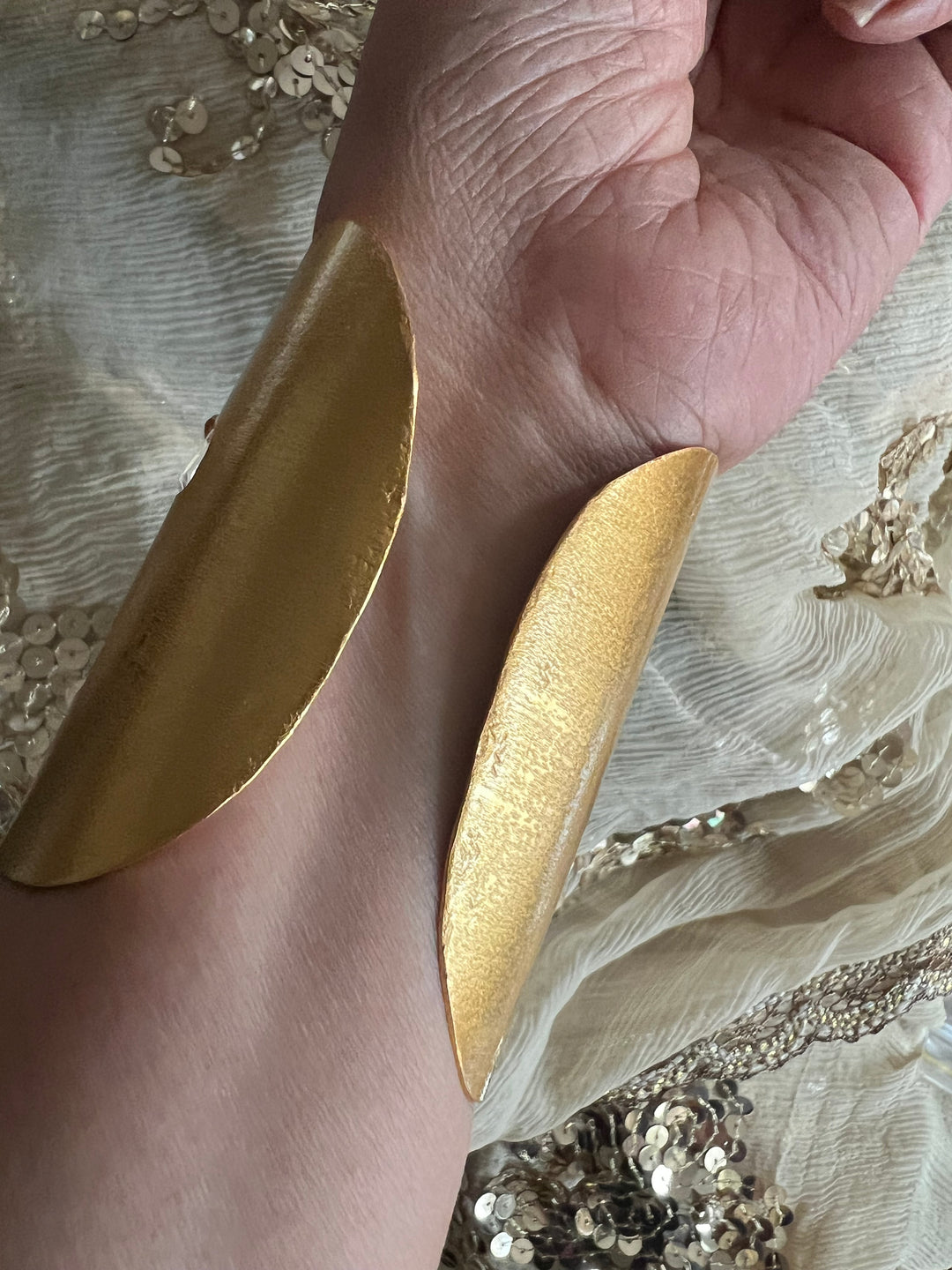 Exquisite Crystal Studded Brass Open Cuff - Unparalleled Quality and Style