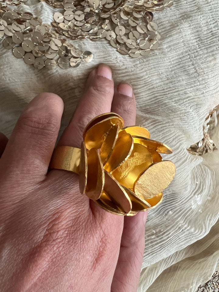 Statement Flower Ring