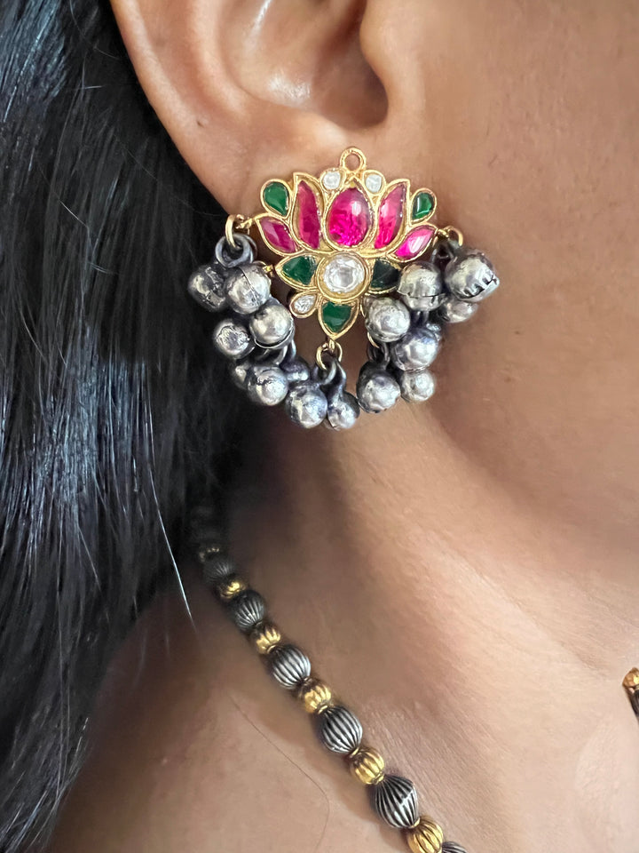 Beautiful Fusion Kundan Pendant Necklace with Earrings