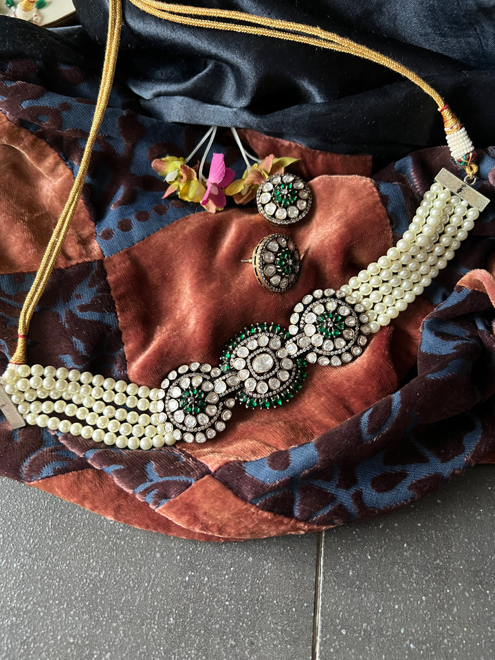 Victorian Kundan Choker with Earrings