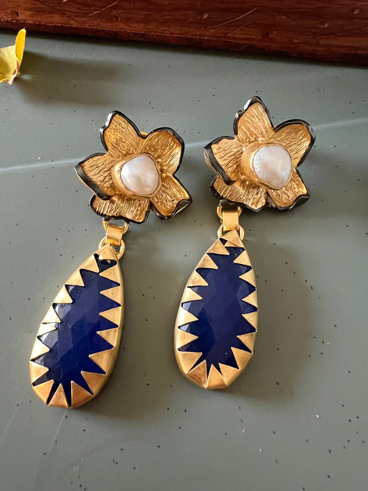 Statement Flower Pearl Danglers
