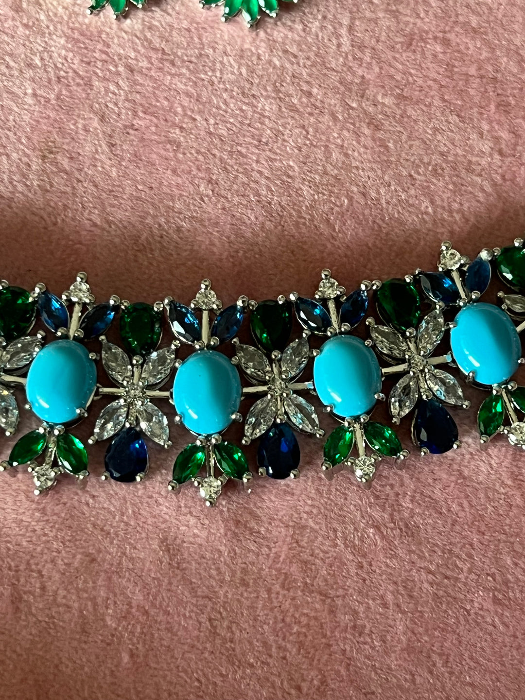 Elegant Necklace Set - Unmatched Quality and Style