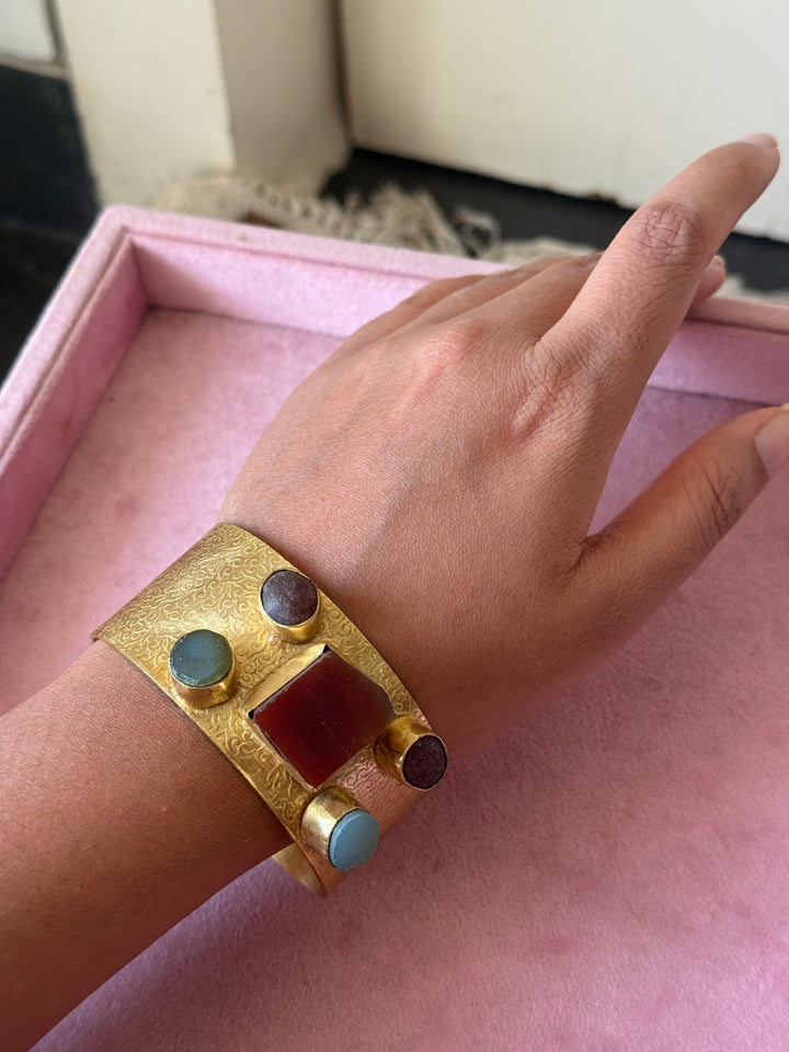 Exquisite Stone Studded Brass Open Cuff - Unparalleled Quality and Style