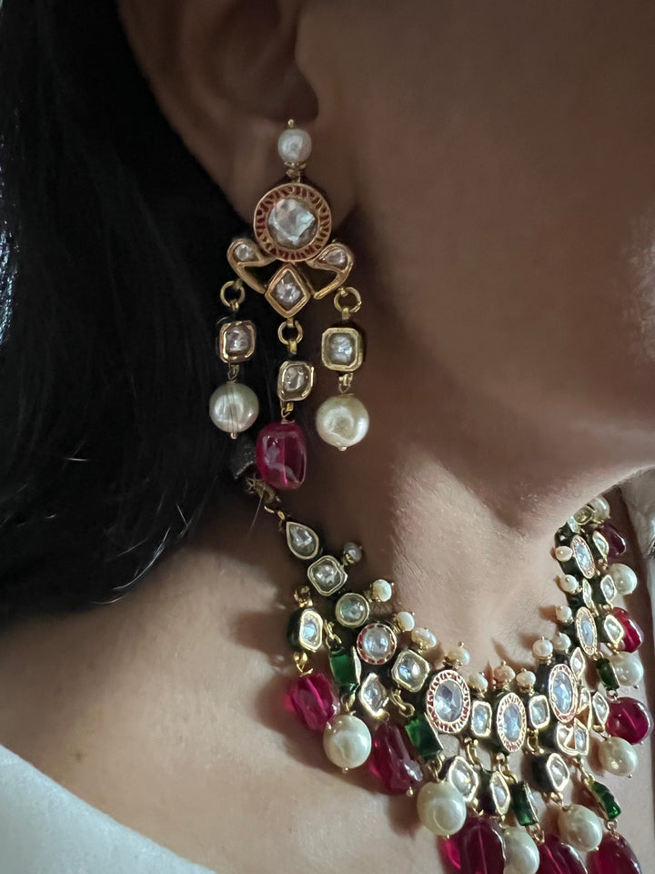 Elegant Kundan Necklace Set