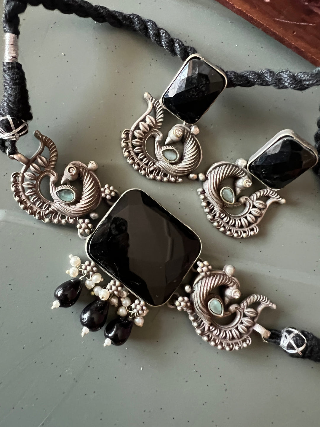 Elegant Choker Necklace Set - Unmatched Quality and Style