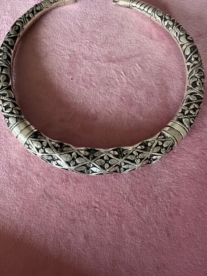 Radiant 925 Silver Hasli Necklace