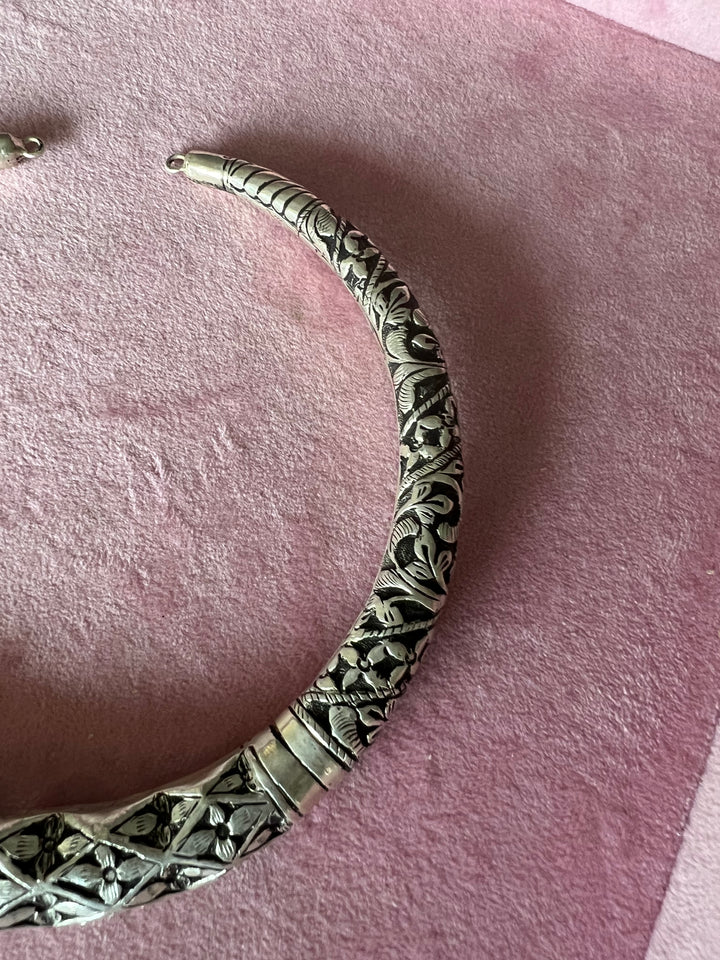 Radiant 925 Silver Hasli Necklace