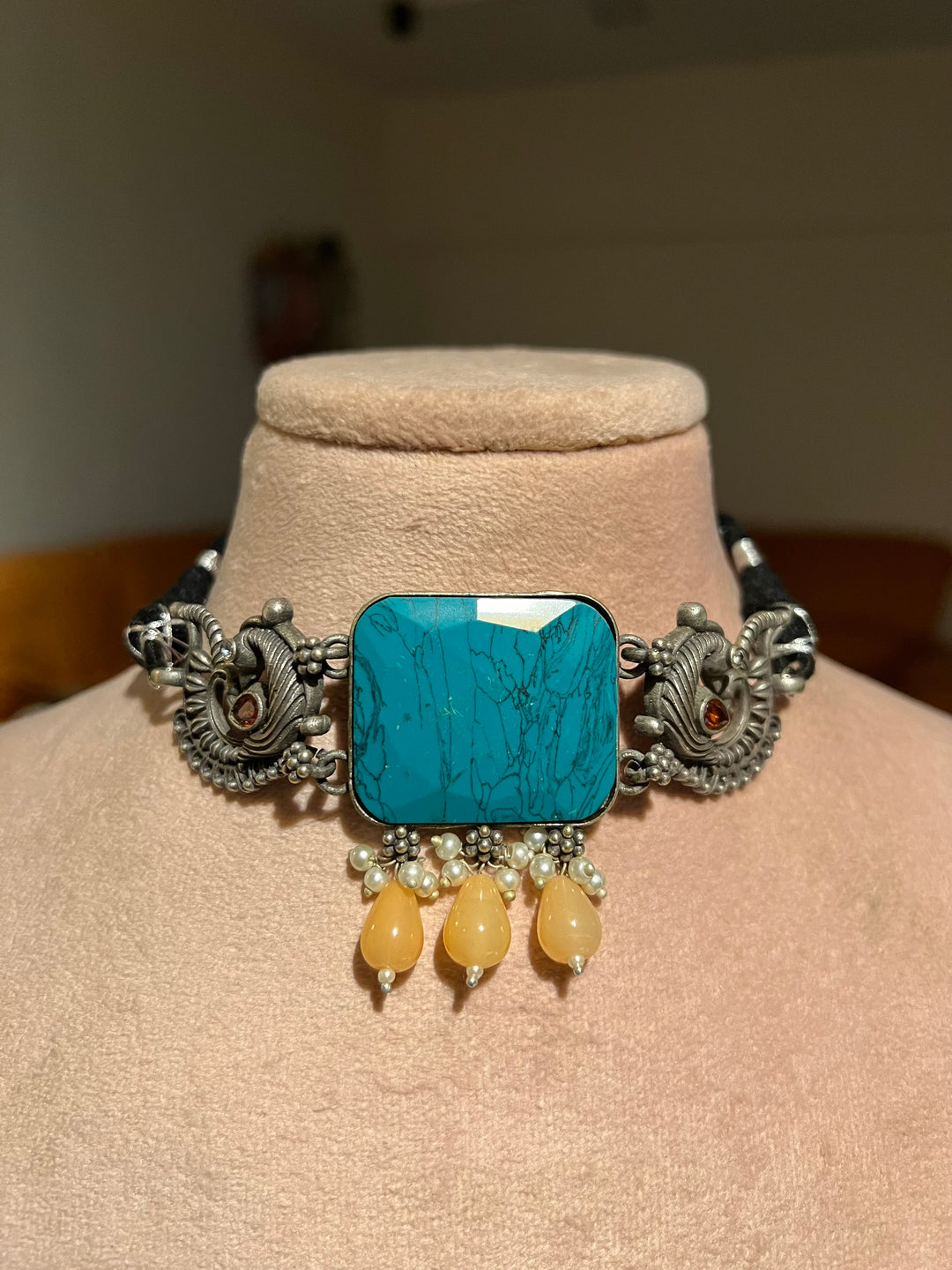 Elegant Choker Necklace Set - Unmatched Quality and Style