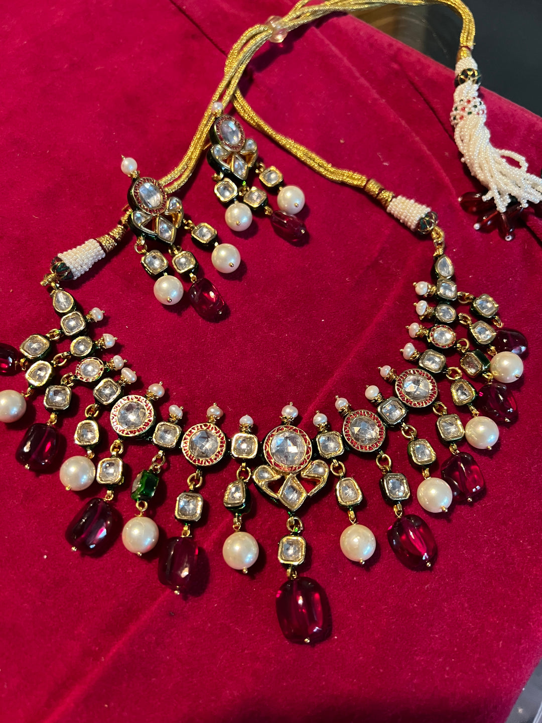 Elegant Kundan Necklace Set