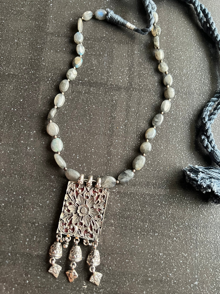 Statement 925 Silver Pendant with Labradorite Necklace