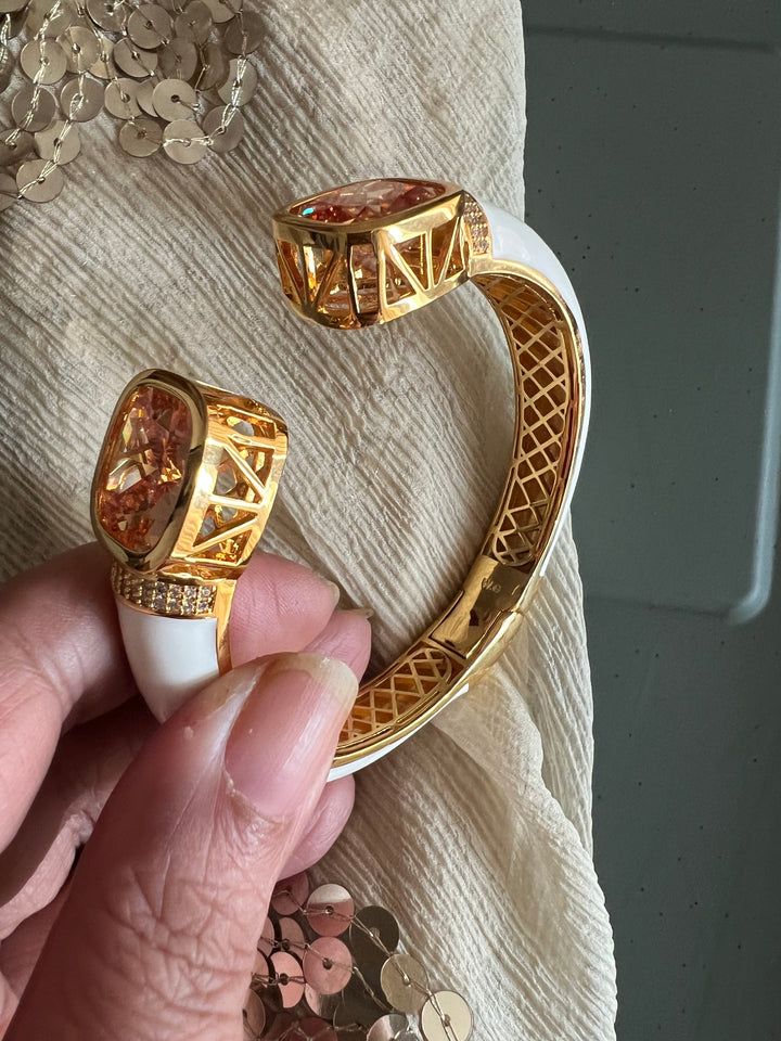 Exquisite Crystal Kada - Unparalleled Quality and Style