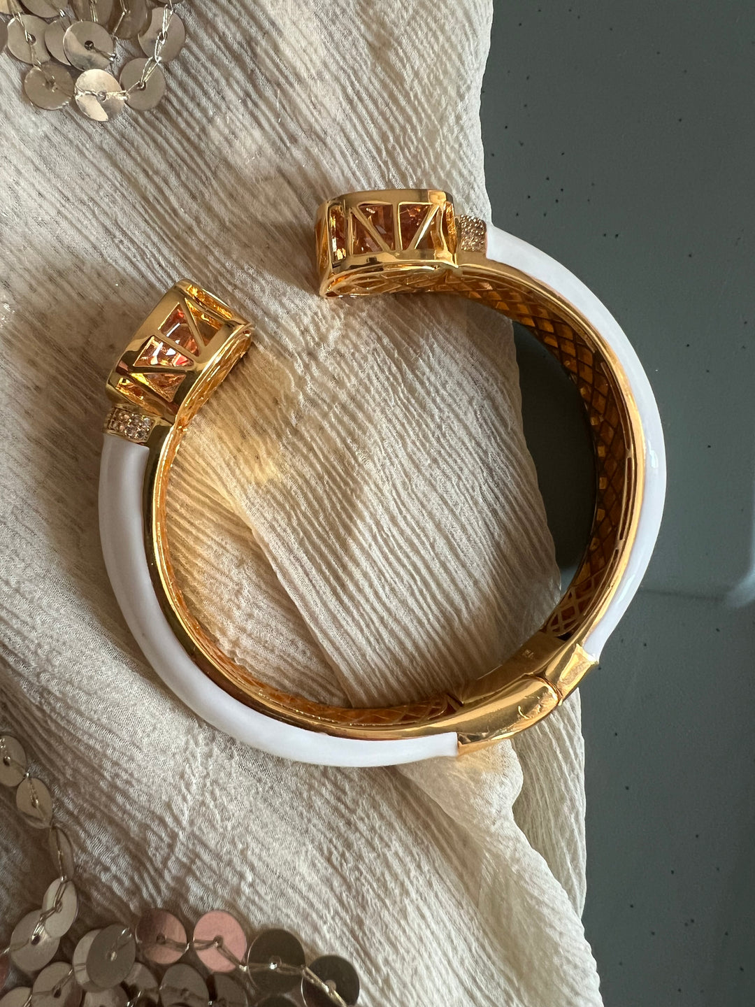 Exquisite Crystal Kada - Unparalleled Quality and Style