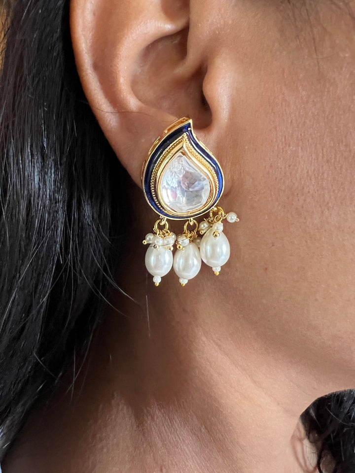 Classy Kundan Earrings