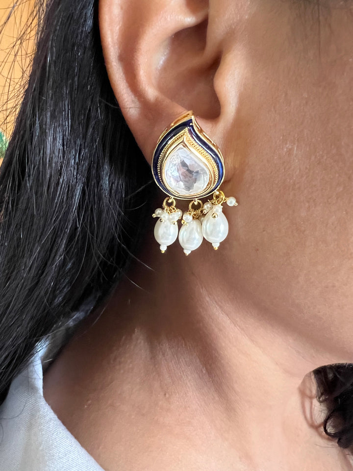 Classy Kundan Earrings