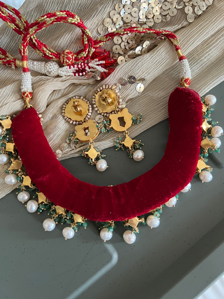 Elegant 925 Silver Jadau Kundan Necklace Set