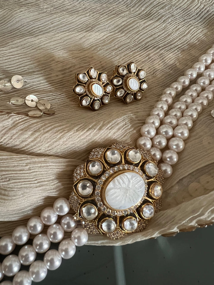 Elegant Mother of Pearl 925 Silver Choker Necklace Set - Unmatched Quality and Style