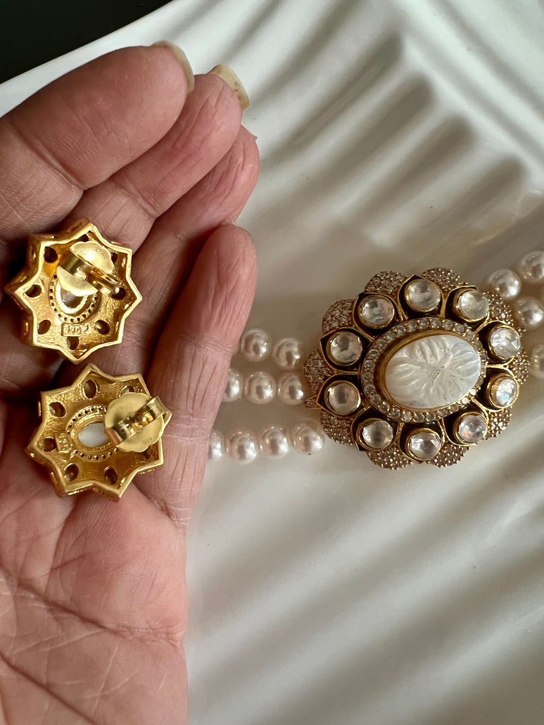 Elegant Mother of Pearl 925 Silver Choker Necklace Set - Unmatched Quality and Style