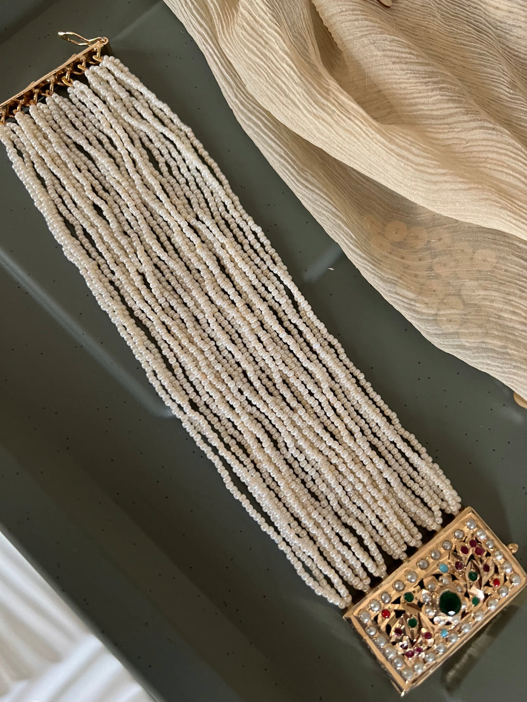 Exquisite Jadau Bracelet - Unparalleled Quality and Style