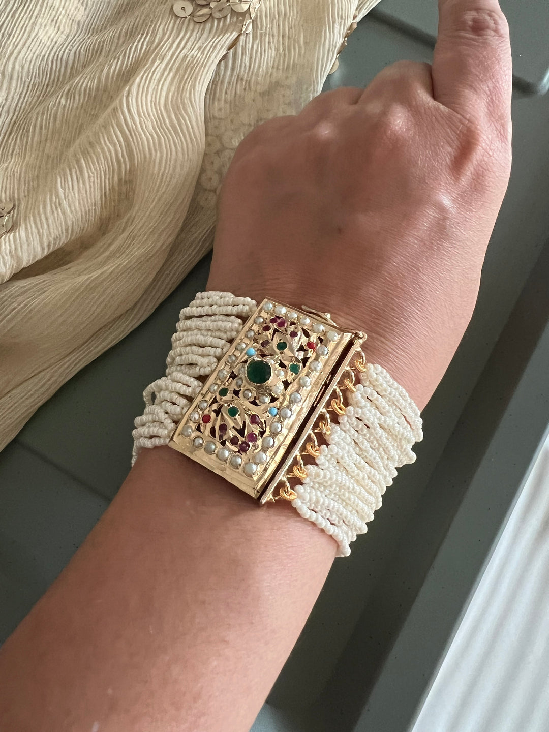 Exquisite Jadau Bracelet - Unparalleled Quality and Style