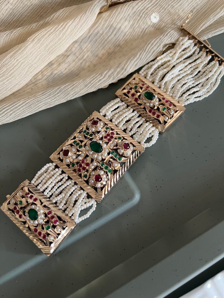 Exquisite Jadau Bracelet - Unparalleled Quality and Style