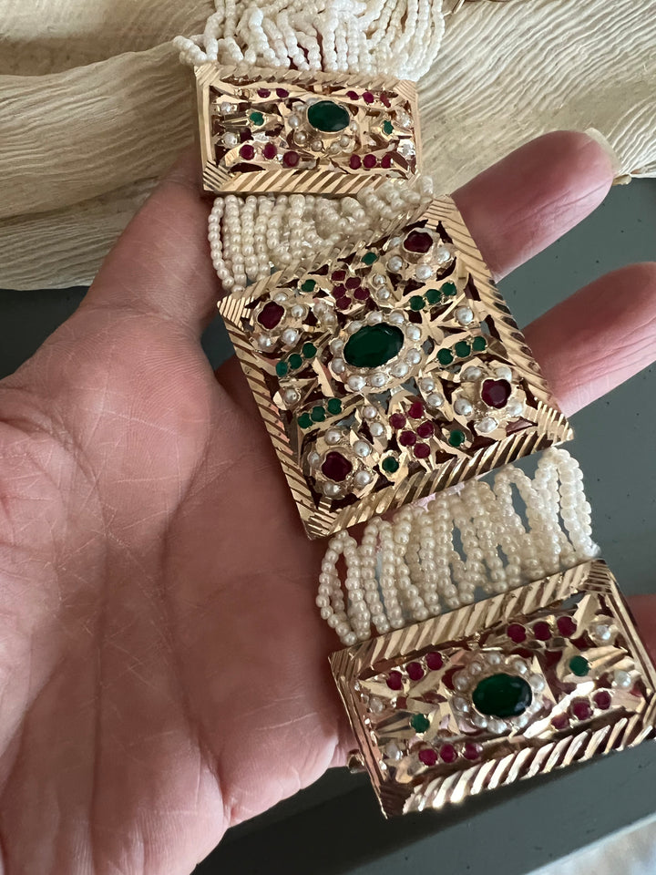 Exquisite Jadau Bracelet - Unparalleled Quality and Style