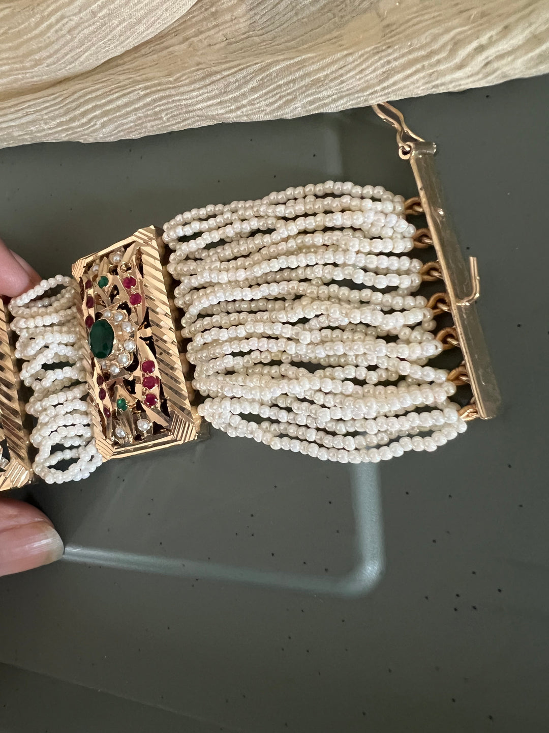 Exquisite Jadau Bracelet - Unparalleled Quality and Style